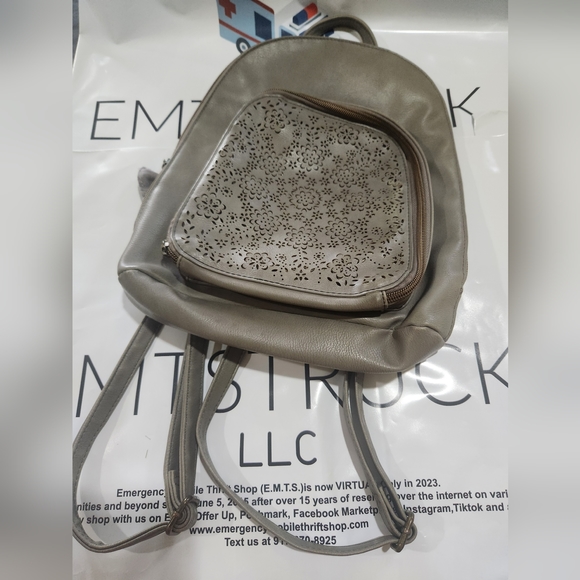 Arizona Jean Co. Backpack - Picture 1 of 11